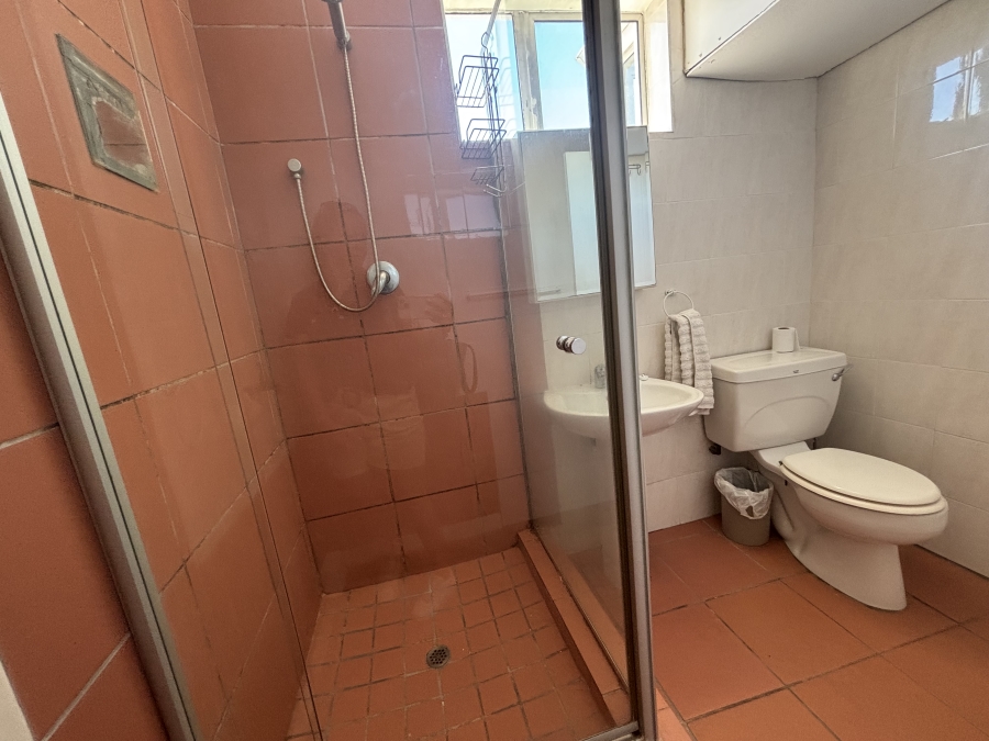 1 Bedroom Property for Sale in Summerstrand Eastern Cape
